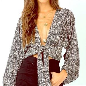 ✨ Princess Polly New Mood Blouse ✨